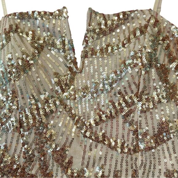 Emerald Sundae Gold Beige V-Wire Sequined Bodycon Dress Size Large - Picture 9 of 15